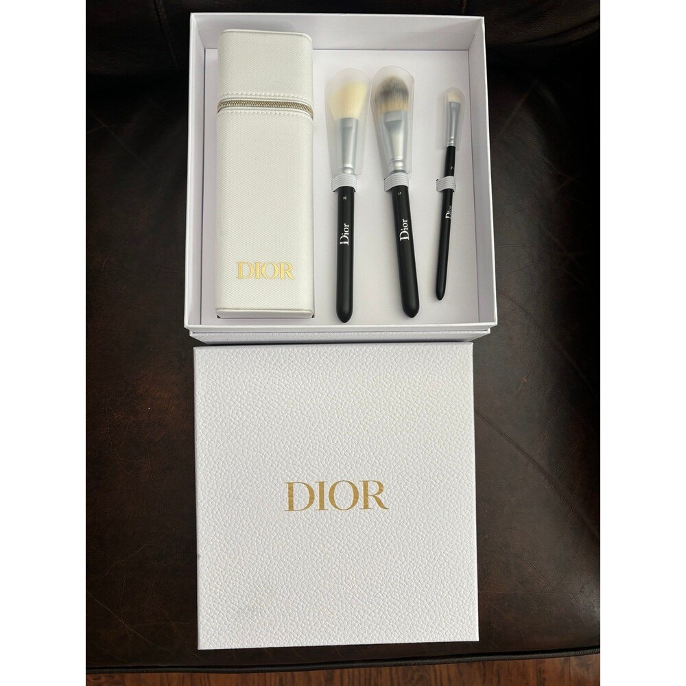 Dior brushes + case + box